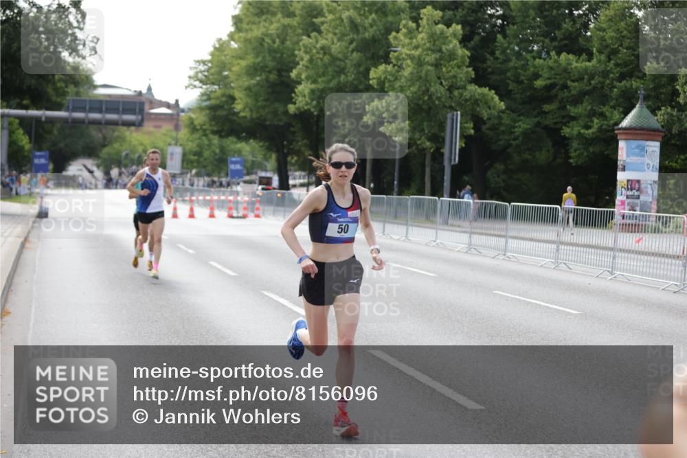 29.06.2025 - hella hamburg halbmarathon Jannik Wohlers http://msf.ph/oto/8156096 29.06.2025 09:37:25 Lombardsbrücke 45, 50, 3944, 12673 meine-sportfotos.de