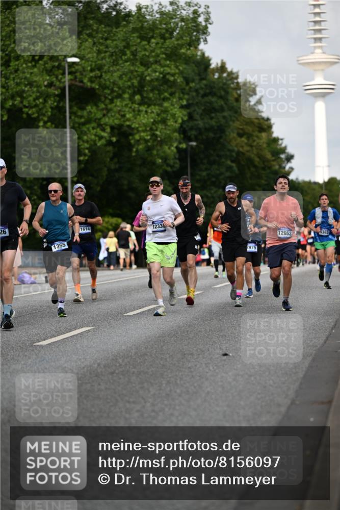 29.06.2025 - hella hamburg halbmarathon Dr. Thomas Lammeyer http://msf.ph/oto/8156097 29.06.2025 10:08:11 Kennedybrücke 1032, 1161, 1355, 1367, 1450, 2277, 2683, 2979, 3488, 4095, 4488, 4951, 5058, 5363, 6142, 6706, 7485, 8177, 8421, 8422, 8423, 8469, 8484, 9526, 9899 meine-sportfotos.de