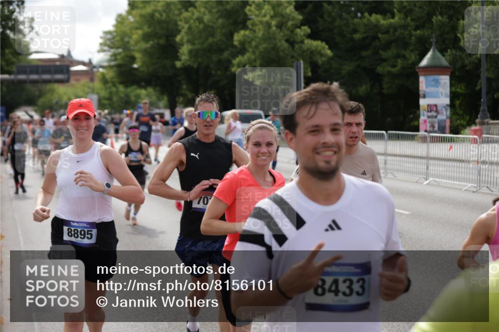 29.06.2025 - hella hamburg halbmarathon Jannik Wohlers http://msf.ph/oto/8156101 29.06.2025 10:17:01 Lombardsbrücke 1083, 1204, 1477, 2305, 2860, 3464, 3466, 3802, 3803, 4194, 4852, 5023, 6126, 6128, 6520, 6522, 6786, 7011, 7291, 7410, 7445, 7566, 7647, 7844, 7945, 8210, 8253, 8309, 8351, 8433, 8895, 9152, 9259, 9848, 10377, 10460, 10592, 10620, 10677, 11102, 11372, 12042, 12166, 12668, 14199, 14208, 14209, 14307, 14648, 14877, 14950, 15293, 15465, 16024, 16555, 17058, 17083, 17628, 17717, 17927, 18039, 18060, 18344, 18469, 18526, 18564 meine-sportfotos.de