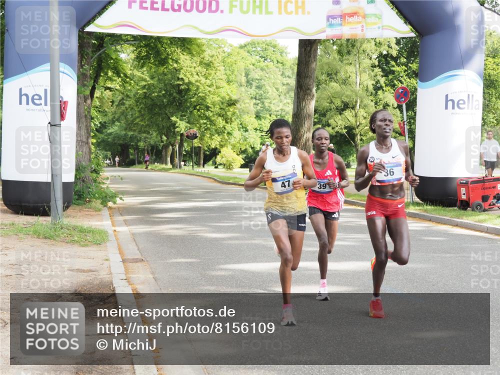 29.06.2025 - hella hamburg halbmarathon MichiJ http://msf.ph/oto/8156109 29.06.2025 10:03:36 Zwischen KM18-KM19 36, 39, 47 meine-sportfotos.de