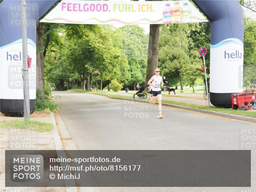 29.06.2025 - hella hamburg halbmarathon MichiJ http://msf.ph/oto/8156177 29.06.2025 10:03:58 Zwischen KM18-KM19  meine-sportfotos.de
