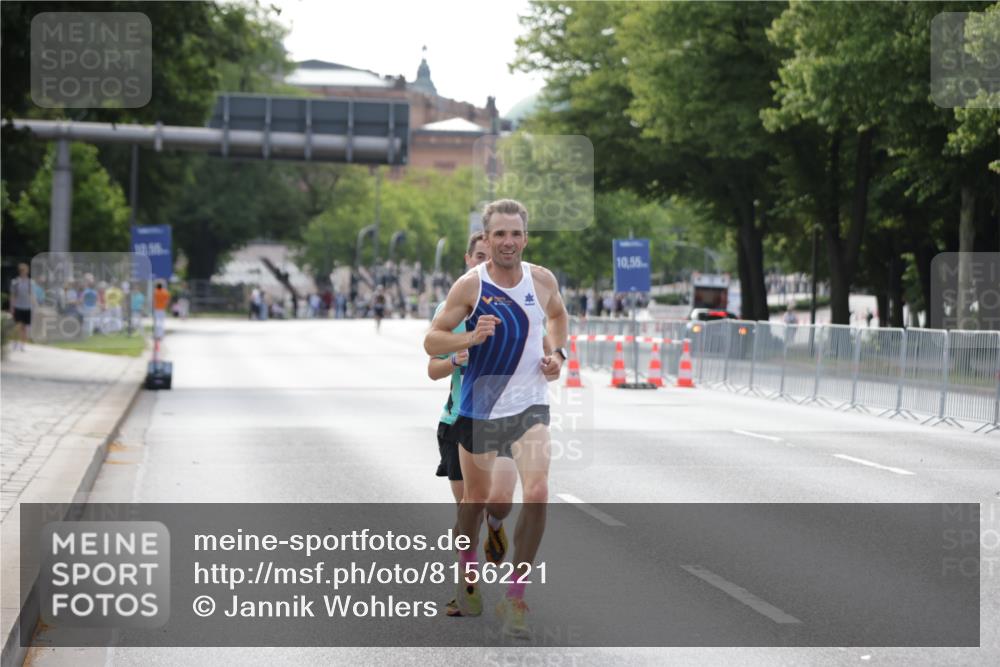 29.06.2025 - hella hamburg halbmarathon Jannik Wohlers http://msf.ph/oto/8156221 29.06.2025 09:37:26 Lombardsbrücke 45, 50, 3944, 12673 meine-sportfotos.de