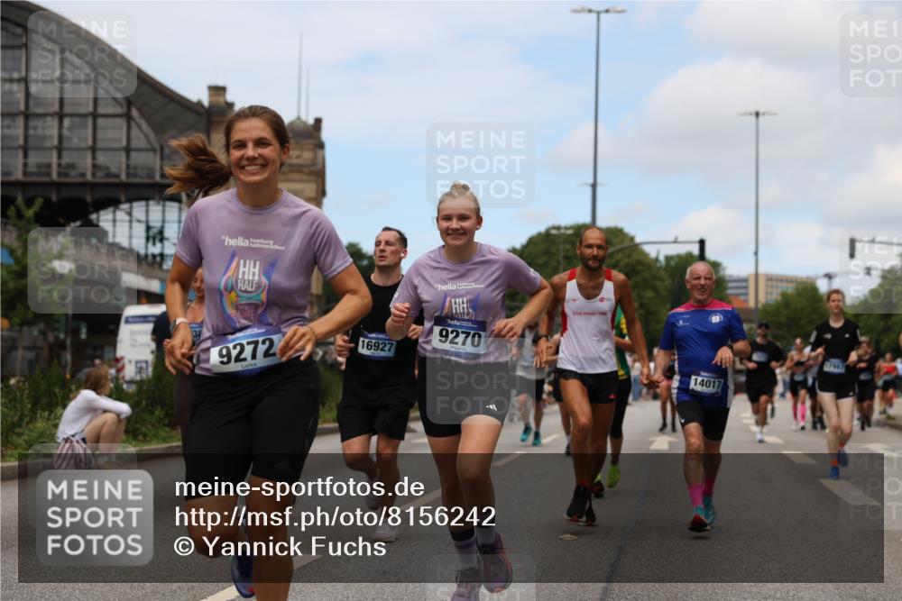 29.06.2025 - hella hamburg halbmarathon Yannick Fuchs http://msf.ph/oto/8156242 29.06.2025 11:16:24 20KM 1158, 1668, 2335, 2441, 2634, 2720, 2956, 3125, 3179, 3292, 3321, 4114, 4123, 5023, 5181, 5811, 5812, 6214, 6488, 6826, 7413, 8931, 9270, 9272, 9658, 9964, 9988, 10613, 11270, 11424, 13014, 13400, 13472, 13781, 13825, 14017, 14503, 14950, 15123, 15473, 15657, 16040, 16618, 16638, 16707, 16714, 16864, 16927, 17386, 17556, 17987, 18256, 18397, 18629, 19093 meine-sportfotos.de