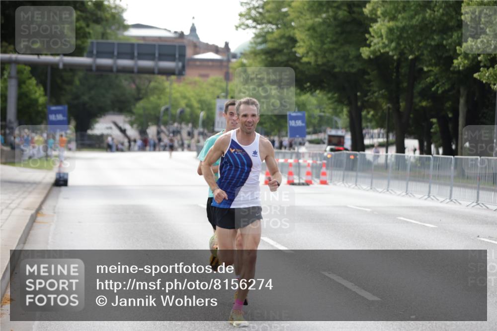 29.06.2025 - hella hamburg halbmarathon Jannik Wohlers http://msf.ph/oto/8156274 29.06.2025 09:37:26 Lombardsbrücke 45, 50, 3944, 12673 meine-sportfotos.de