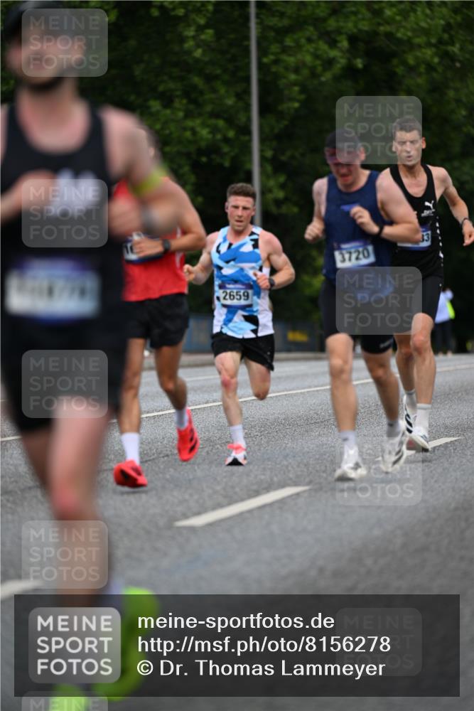 29.06.2025 - hella hamburg halbmarathon Dr. Thomas Lammeyer http://msf.ph/oto/8156278 29.06.2025 09:43:00 Kennedybrücke 35, 52, 53, 2659, 3720, 6380, 9255, 10650 meine-sportfotos.de