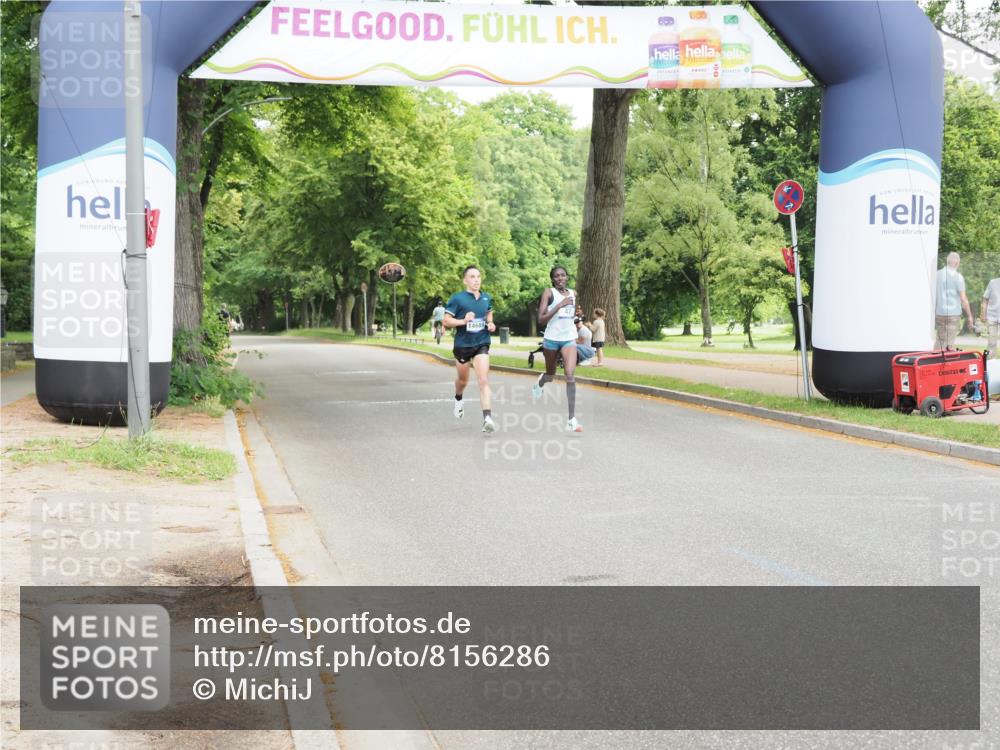 29.06.2025 - hella hamburg halbmarathon MichiJ http://msf.ph/oto/8156286 29.06.2025 10:05:04 Zwischen KM18-KM19  meine-sportfotos.de