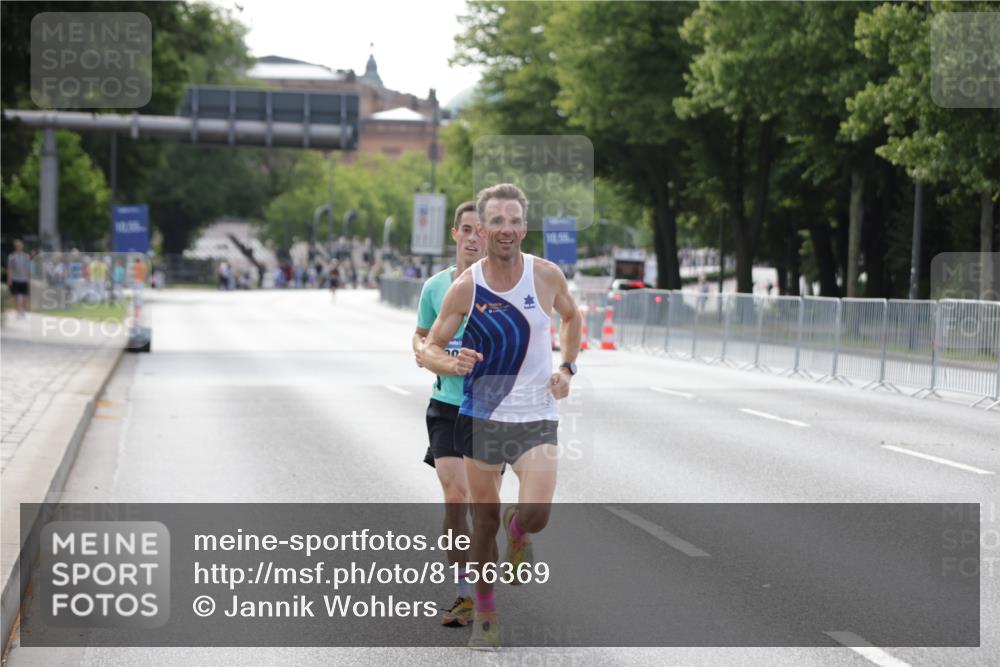 29.06.2025 - hella hamburg halbmarathon Jannik Wohlers http://msf.ph/oto/8156369 29.06.2025 09:37:27 Lombardsbrücke 45, 50, 3944, 12673 meine-sportfotos.de