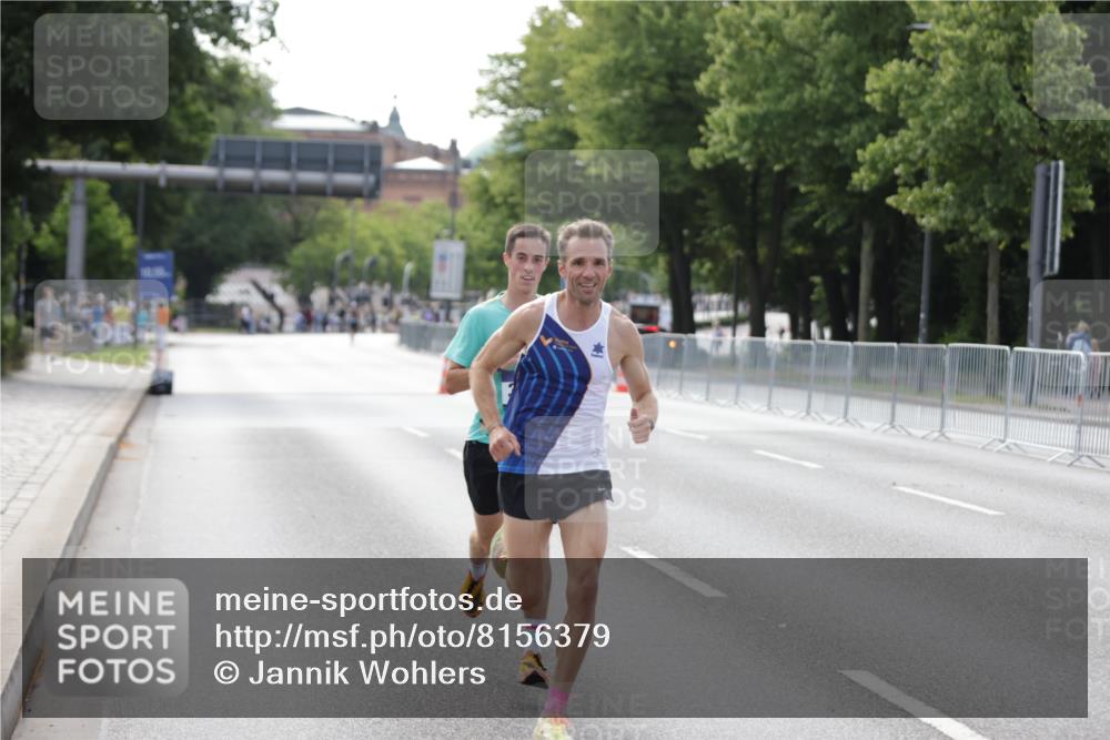 29.06.2025 - hella hamburg halbmarathon Jannik Wohlers http://msf.ph/oto/8156379 29.06.2025 09:37:27 Lombardsbrücke 45, 50, 3944, 12673 meine-sportfotos.de