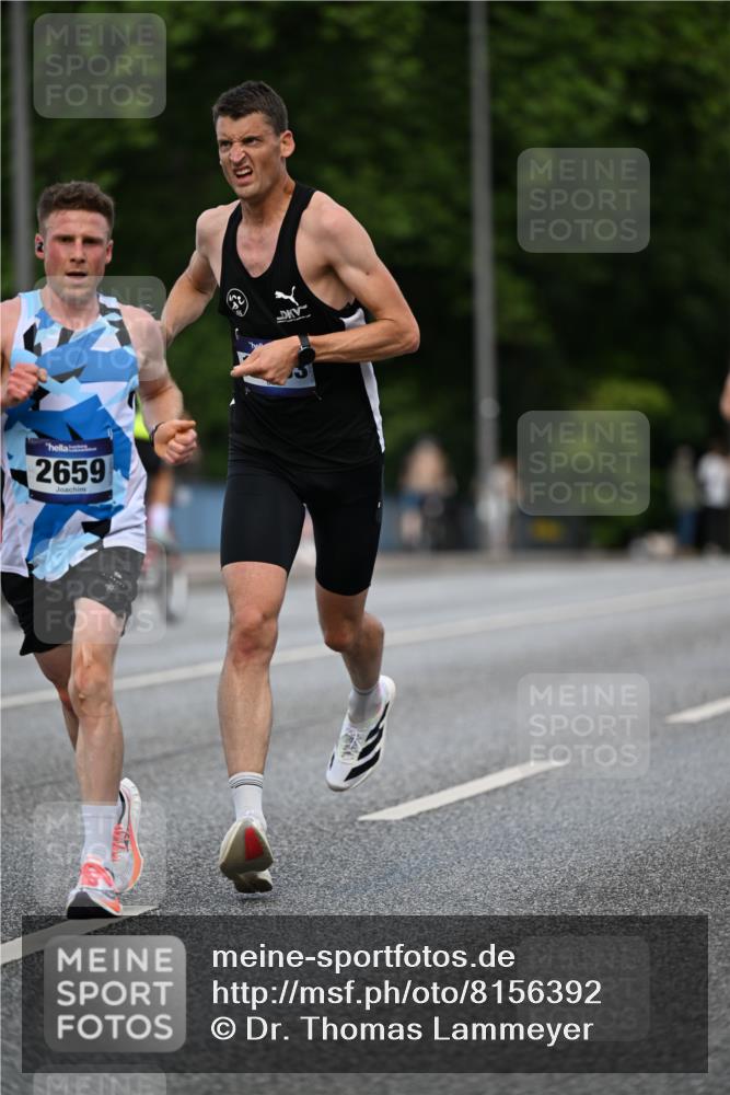 29.06.2025 - hella hamburg halbmarathon Dr. Thomas Lammeyer http://msf.ph/oto/8156392 29.06.2025 09:43:02 Kennedybrücke 34, 35, 52, 53, 54, 2659, 3720, 6380, 6530, 9255, 10650 meine-sportfotos.de