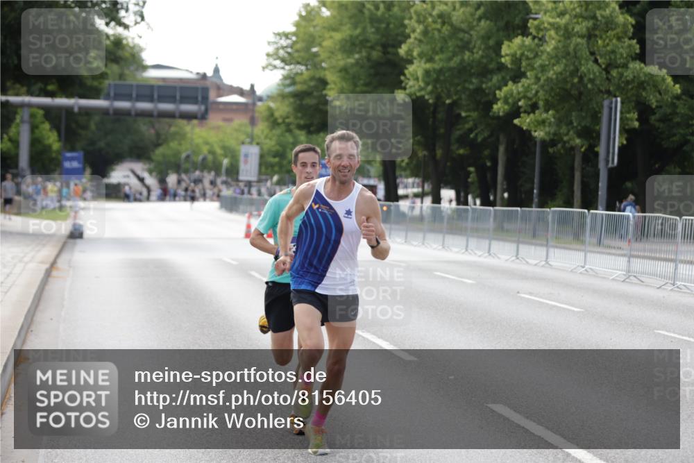 29.06.2025 - hella hamburg halbmarathon Jannik Wohlers http://msf.ph/oto/8156405 29.06.2025 09:37:27 Lombardsbrücke 45, 50, 3944, 12673 meine-sportfotos.de