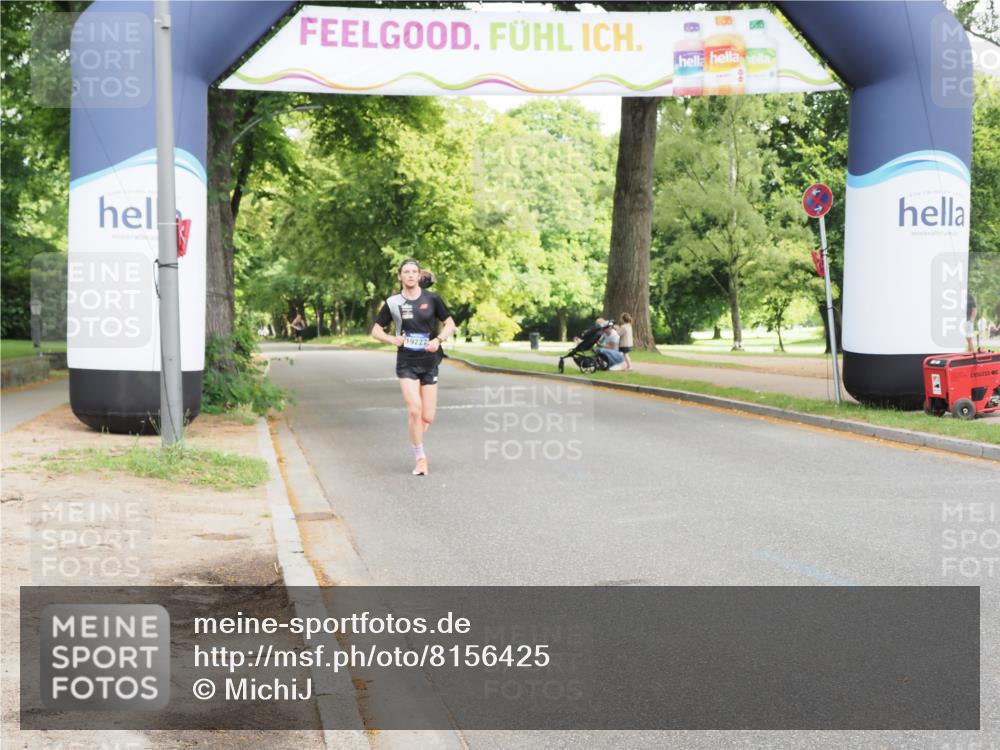 29.06.2025 - hella hamburg halbmarathon MichiJ http://msf.ph/oto/8156425 29.06.2025 10:05:33 Zwischen KM18-KM19  meine-sportfotos.de