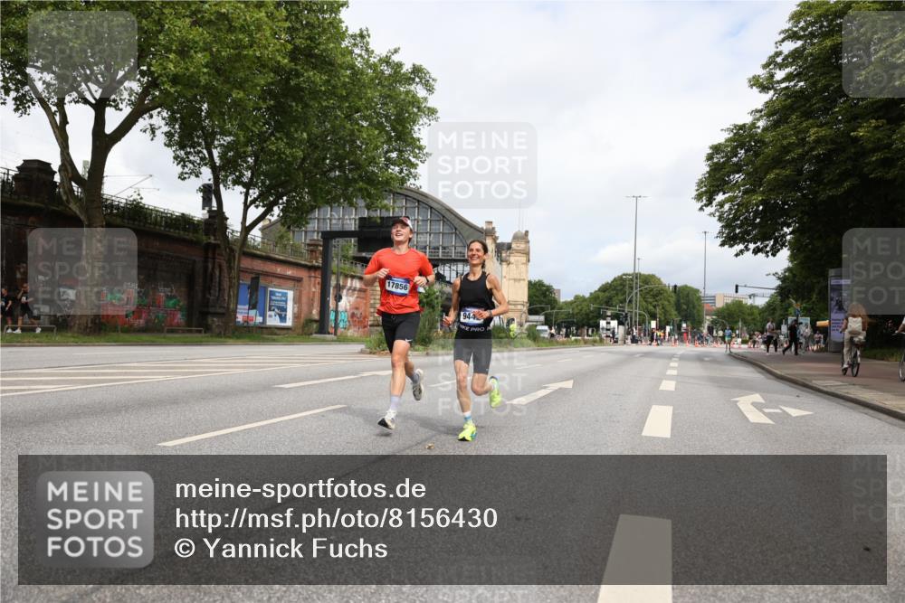29.06.2025 - hella hamburg halbmarathon Yannick Fuchs http://msf.ph/oto/8156430 29.06.2025 10:17:11 20KM 6559, 9442, 10650, 11965, 16068, 17856 meine-sportfotos.de