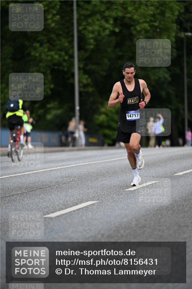 29.06.2025 - hella hamburg halbmarathon Dr. Thomas Lammeyer http://msf.ph/oto/8156431 29.06.2025 09:43:03 Kennedybrücke 34, 35, 52, 53, 54, 2659, 3720, 6380, 6530, 9255, 10650 meine-sportfotos.de