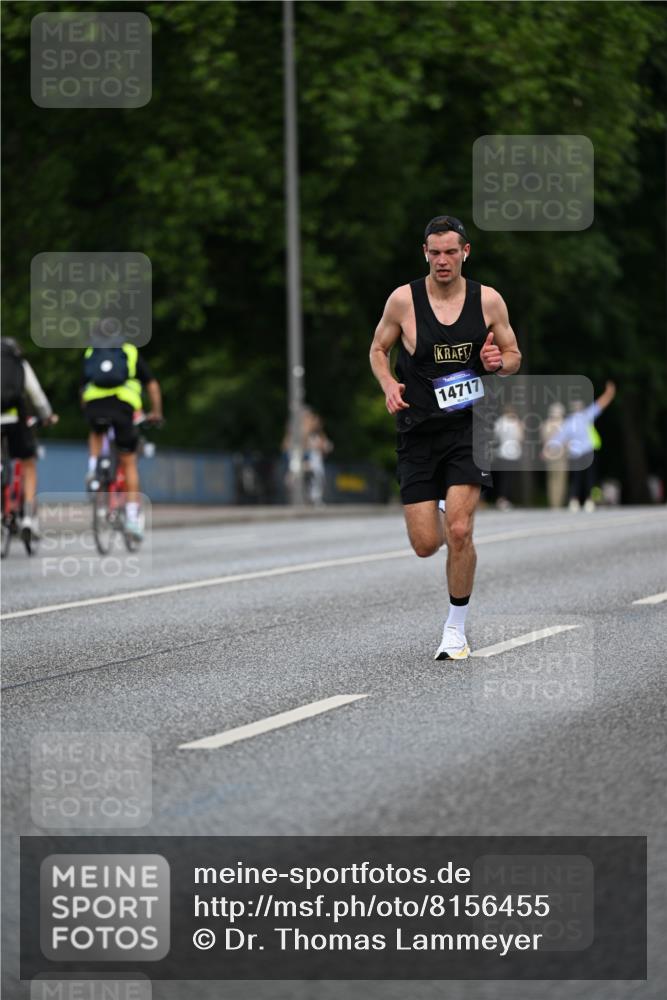 29.06.2025 - hella hamburg halbmarathon Dr. Thomas Lammeyer http://msf.ph/oto/8156455 29.06.2025 09:43:03 Kennedybrücke 34, 35, 52, 53, 54, 2659, 3720, 6380, 6530, 9255, 10650 meine-sportfotos.de