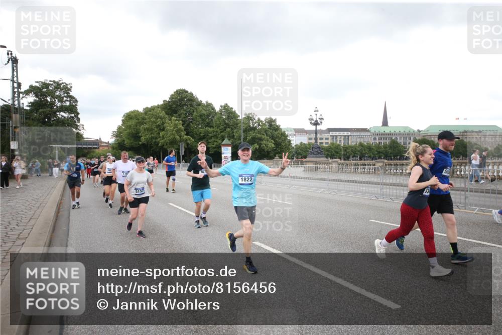 29.06.2025 - hella hamburg halbmarathon Jannik Wohlers http://msf.ph/oto/8156456 29.06.2025 10:53:58 Lombardsbrücke 1762, 1822, 1949, 2532, 3364, 3761, 3795, 3857, 4720, 4971, 5157, 5216, 5309, 5514, 5817, 5933, 6023, 6279, 6987, 7498, 7670, 7874, 7946, 8801, 8803, 8867, 9130, 10207, 11354, 11785, 12898, 12923, 13035, 14386, 14416, 14655, 14904, 15318, 15627, 15628, 15674, 16117, 16522, 16628, 16839, 18093, 18431 meine-sportfotos.de