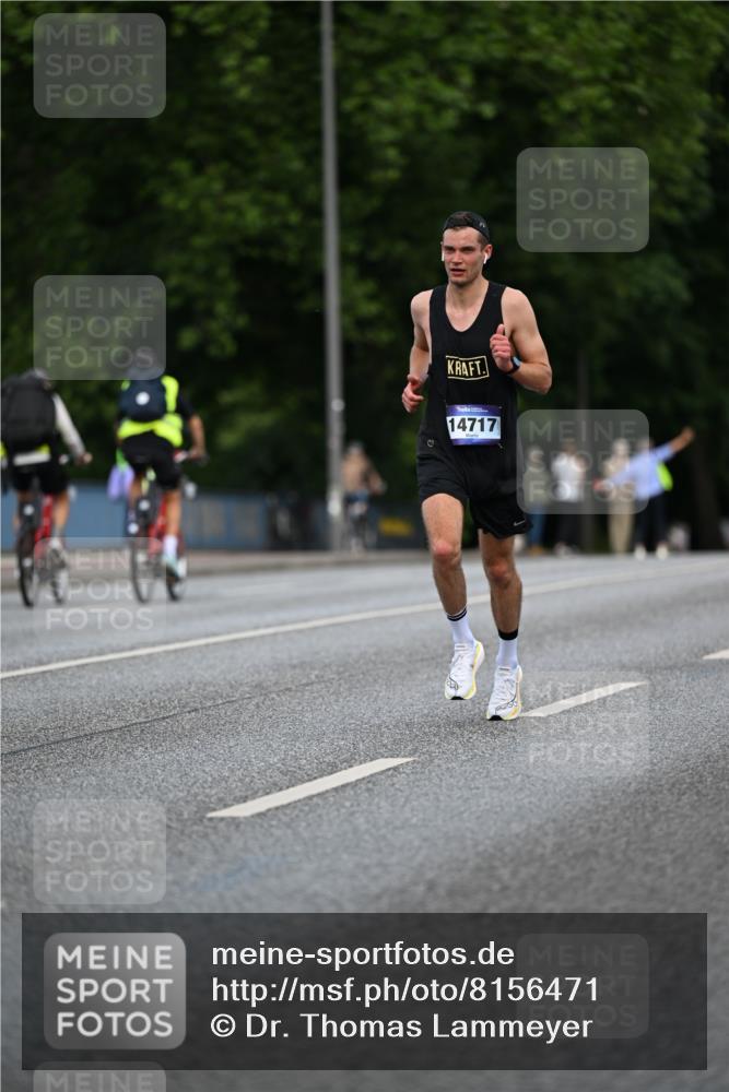 29.06.2025 - hella hamburg halbmarathon Dr. Thomas Lammeyer http://msf.ph/oto/8156471 29.06.2025 09:43:03 Kennedybrücke 34, 35, 52, 53, 54, 2659, 3720, 6380, 6530, 9255, 10650 meine-sportfotos.de