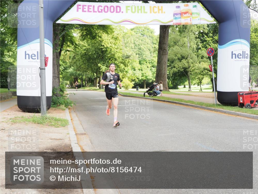 29.06.2025 - hella hamburg halbmarathon MichiJ http://msf.ph/oto/8156474 29.06.2025 10:05:33 Zwischen KM18-KM19  meine-sportfotos.de