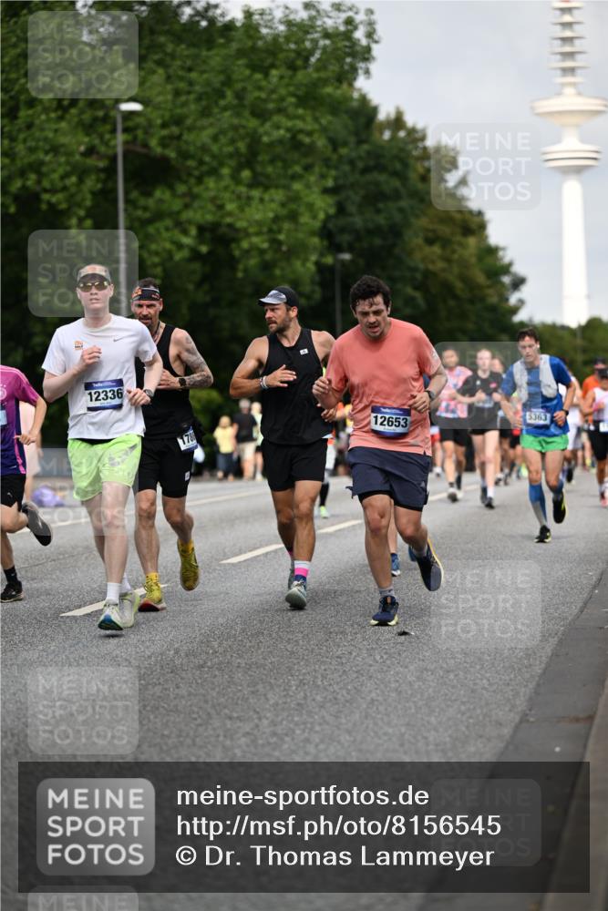 29.06.2025 - hella hamburg halbmarathon Dr. Thomas Lammeyer http://msf.ph/oto/8156545 29.06.2025 10:08:14 Kennedybrücke 1032, 1161, 1355, 1367, 1450, 2277, 2979, 3488, 4095, 4488, 4951, 5058, 5363, 6142, 6706, 7485, 8177, 8421, 8422, 8423, 8484, 9526, 9899, 10756 meine-sportfotos.de