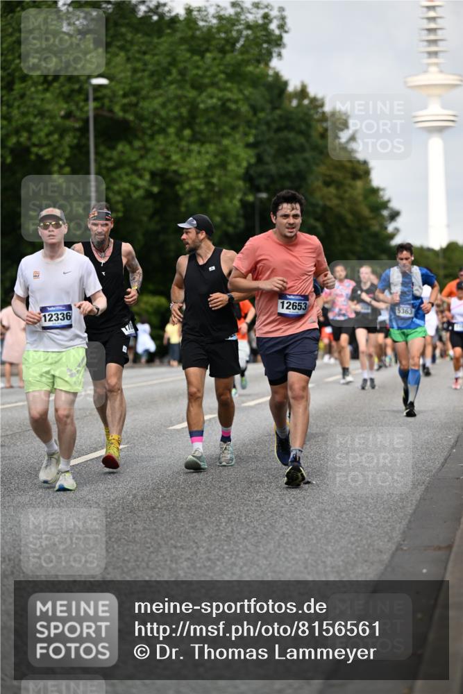 29.06.2025 - hella hamburg halbmarathon Dr. Thomas Lammeyer http://msf.ph/oto/8156561 29.06.2025 10:08:14 Kennedybrücke 1032, 1161, 1355, 1367, 1450, 2277, 2979, 3488, 4095, 4488, 4951, 5058, 5363, 6142, 6706, 7485, 8177, 8421, 8422, 8423, 8484, 9526, 9899, 10756 meine-sportfotos.de