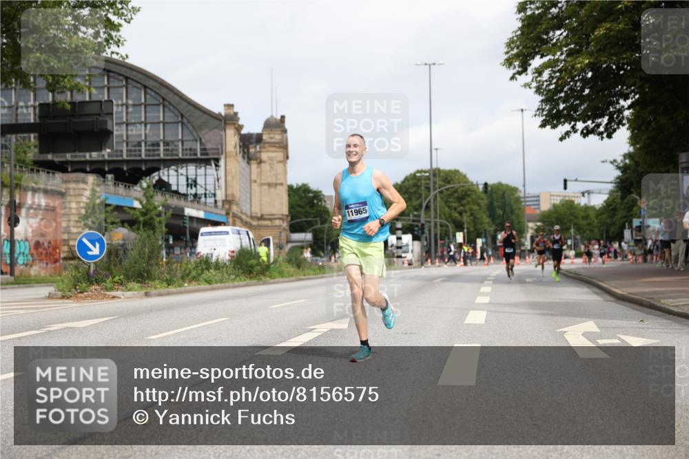 29.06.2025 - hella hamburg halbmarathon Yannick Fuchs http://msf.ph/oto/8156575 29.06.2025 10:17:23 20KM 6559, 10650, 11965, 13751, 16068, 17886 meine-sportfotos.de