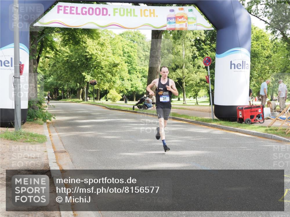 29.06.2025 - hella hamburg halbmarathon MichiJ http://msf.ph/oto/8156577 29.06.2025 10:05:47 Zwischen KM18-KM19 31 meine-sportfotos.de