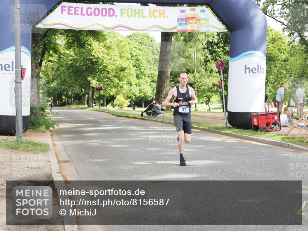 29.06.2025 - hella hamburg halbmarathon MichiJ http://msf.ph/oto/8156587 29.06.2025 10:05:47 Zwischen KM18-KM19 31 meine-sportfotos.de