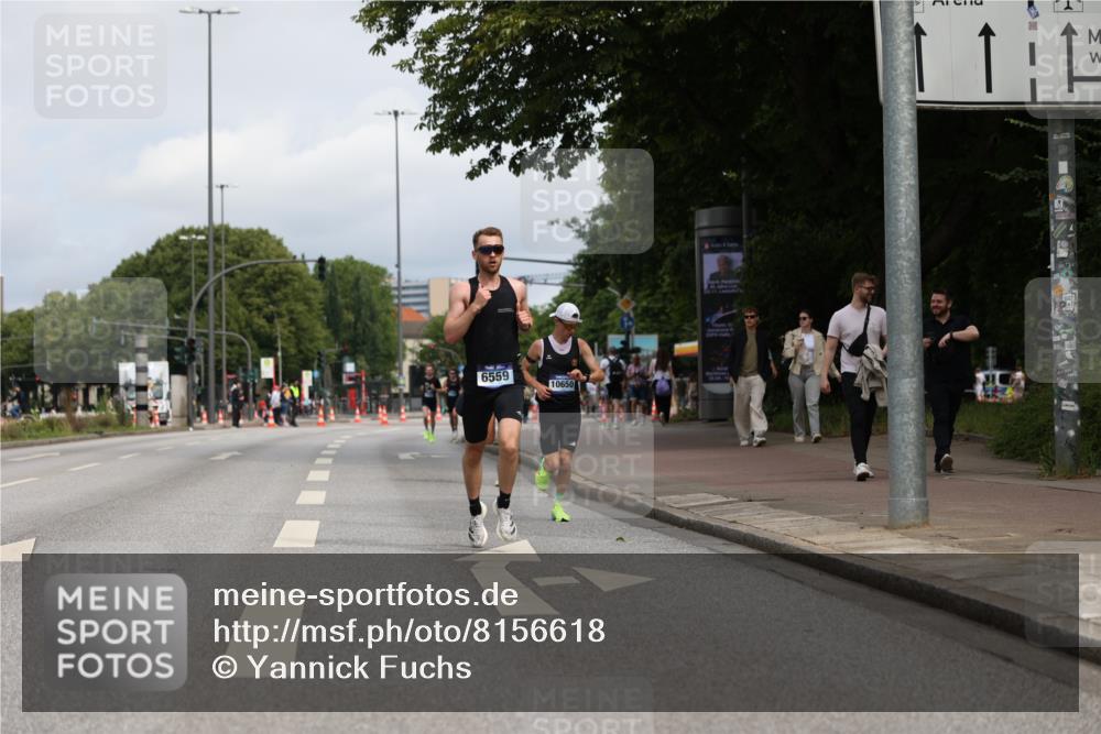 29.06.2025 - hella hamburg halbmarathon Yannick Fuchs http://msf.ph/oto/8156618 29.06.2025 10:17:27 20KM 6559, 9475, 10650, 11965, 13751, 16068, 17886 meine-sportfotos.de
