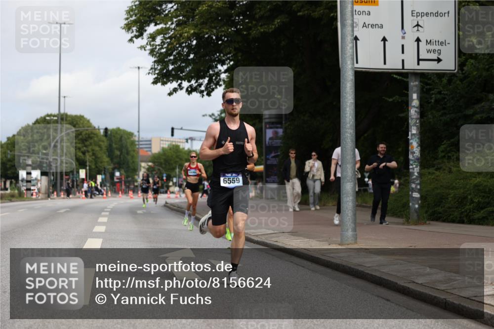 29.06.2025 - hella hamburg halbmarathon Yannick Fuchs http://msf.ph/oto/8156624 29.06.2025 10:17:28 20KM 6559, 9475, 10650, 11965, 13751, 16068, 17886 meine-sportfotos.de