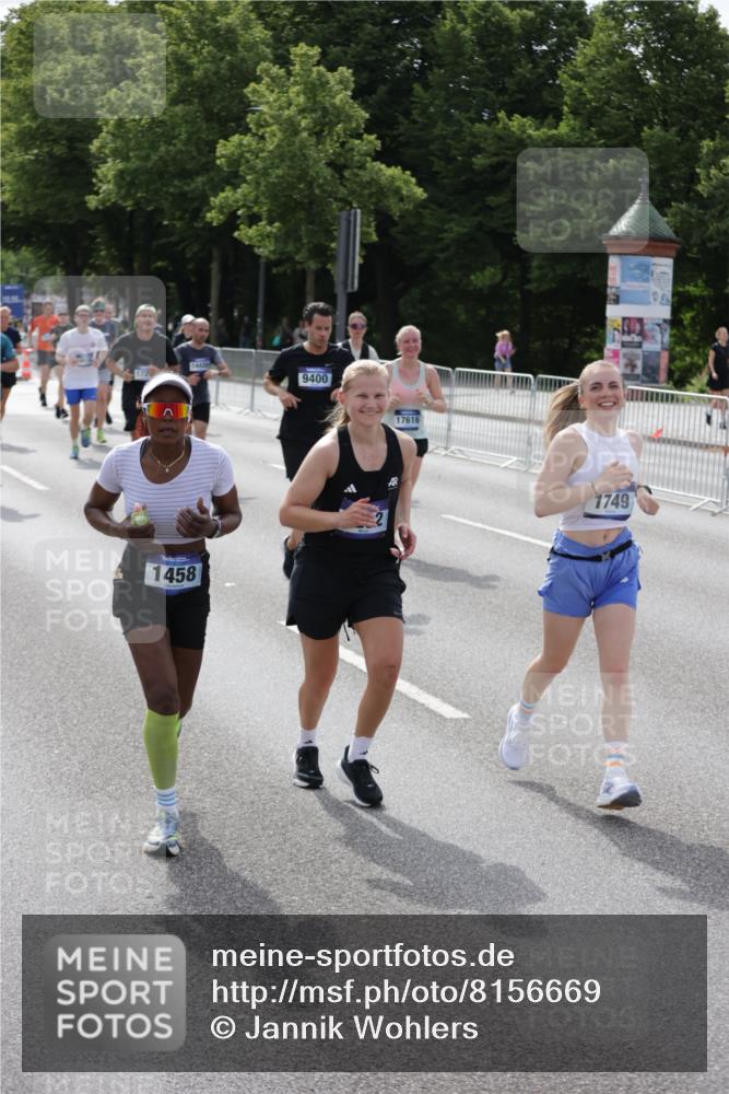 29.06.2025 - hella hamburg halbmarathon Jannik Wohlers http://msf.ph/oto/8156669 29.06.2025 10:17:19 Lombardsbrücke 1015, 1204, 1274, 1458, 1622, 1749, 1795, 2094, 2259, 2548, 3138, 3292, 4218, 5002, 5290, 5611, 5733, 6254, 6336, 6352, 6786, 7258, 7413, 8144, 9400, 9798, 9848, 10174, 10620, 10677, 10831, 11156, 11275, 11372, 11656, 11707, 11916, 12031, 12668, 12683, 13843, 14013, 14194, 14307, 14420, 14701, 14825, 14877, 15978, 16024, 16038, 16576, 16707, 17083, 17270, 17542, 17616, 18564, 19029 meine-sportfotos.de