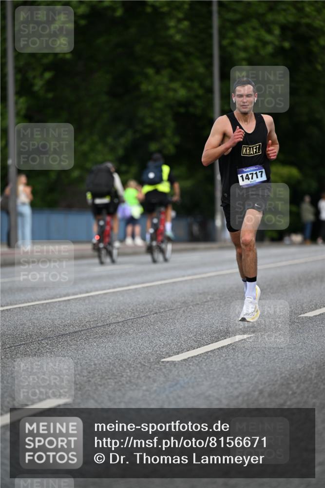 29.06.2025 - hella hamburg halbmarathon Dr. Thomas Lammeyer http://msf.ph/oto/8156671 29.06.2025 09:43:04 Kennedybrücke 34, 35, 52, 53, 54, 2659, 3720, 6530, 9255, 10650 meine-sportfotos.de