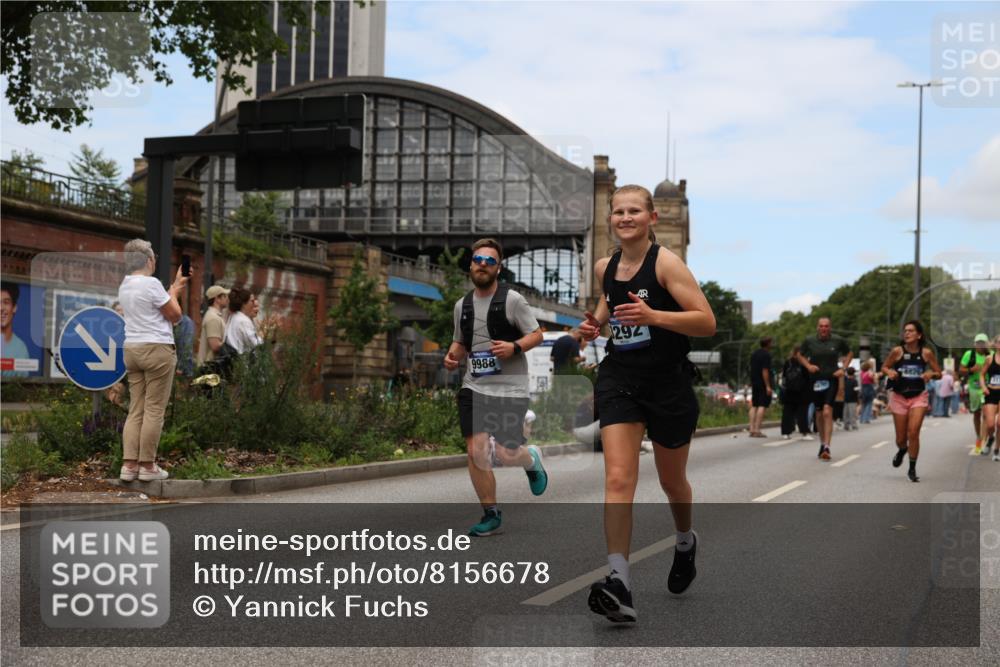 29.06.2025 - hella hamburg halbmarathon Yannick Fuchs http://msf.ph/oto/8156678 29.06.2025 11:16:29 20KM 1158, 1668, 2441, 2720, 2781, 2956, 3179, 3292, 4114, 4123, 5181, 5811, 5812, 6214, 6488, 6826, 7413, 8931, 9270, 9272, 9658, 9964, 9988, 10613, 11270, 11424, 13014, 13264, 13400, 13472, 13781, 13825, 14017, 14503, 15123, 15256, 15657, 15802, 16040, 16638, 16707, 16714, 16864, 16927, 17341, 17386, 17556, 17987, 18256, 18397, 19093 meine-sportfotos.de
