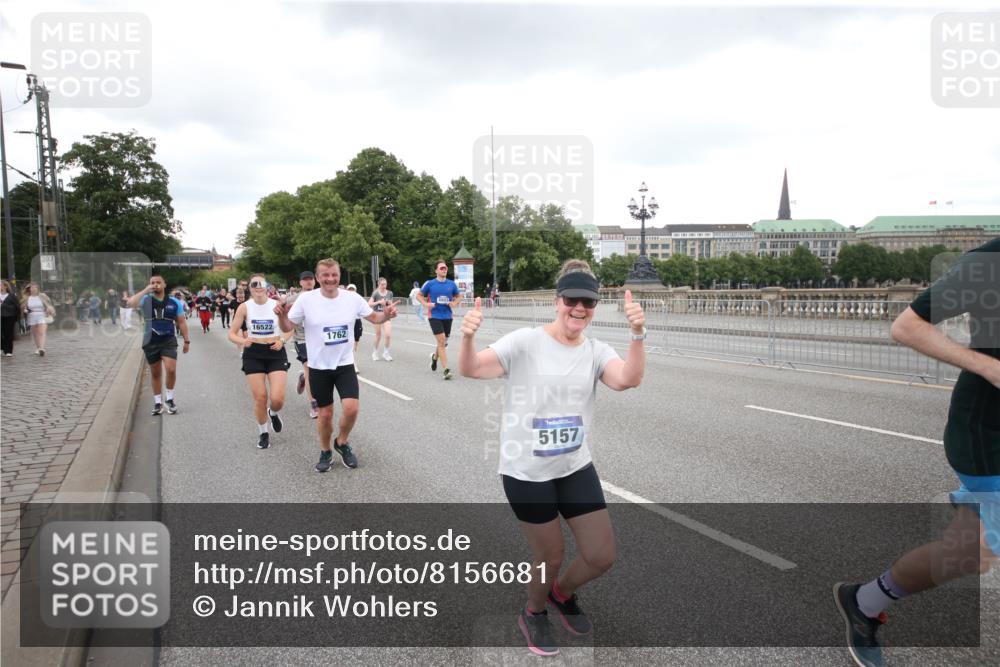 29.06.2025 - hella hamburg halbmarathon Jannik Wohlers http://msf.ph/oto/8156681 29.06.2025 10:54:00 Lombardsbrücke 1762, 1822, 1949, 2244, 2532, 3364, 3761, 3795, 3857, 4720, 4971, 5157, 5185, 5216, 5309, 5514, 5817, 5933, 5993, 6023, 6279, 6987, 7498, 7670, 7874, 7946, 7986, 8801, 8803, 9130, 10207, 11354, 11785, 12923, 12930, 13035, 13257, 13693, 13733, 14655, 14904, 15174, 15627, 15628, 15674, 15731, 16117, 16522, 16628, 16683, 17394, 18093, 18431 meine-sportfotos.de