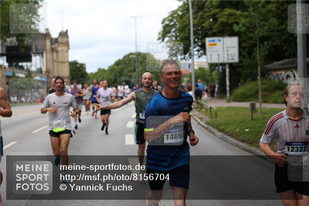29.06.2025 - hella hamburg halbmarathon Yannick Fuchs http://msf.ph/oto/8156704 29.06.2025 10:38:21 20KM 1415, 1558, 2816, 3907, 4425, 4981, 4999, 5275, 5506, 5624, 5692, 6490, 6705, 6991, 7005, 7093, 7451, 8063, 8145, 8218, 8900, 9043, 9081, 9374, 9633, 9931, 10246, 10669, 10930, 11153, 11346, 11648, 11848, 12327, 12438, 12554, 12966, 13421, 13996, 14690, 14798, 14861, 15383, 15512, 15862, 15932, 16062, 16105, 16224, 16301, 16547, 16549, 16648, 16720, 17251, 17376, 17516, 17912, 18678, 18942 meine-sportfotos.de