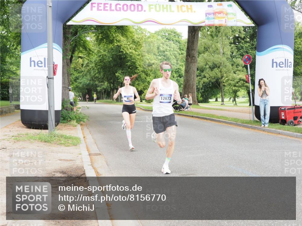 29.06.2025 - hella hamburg halbmarathon MichiJ http://msf.ph/oto/8156770 29.06.2025 10:06:46 Zwischen KM18-KM19  meine-sportfotos.de