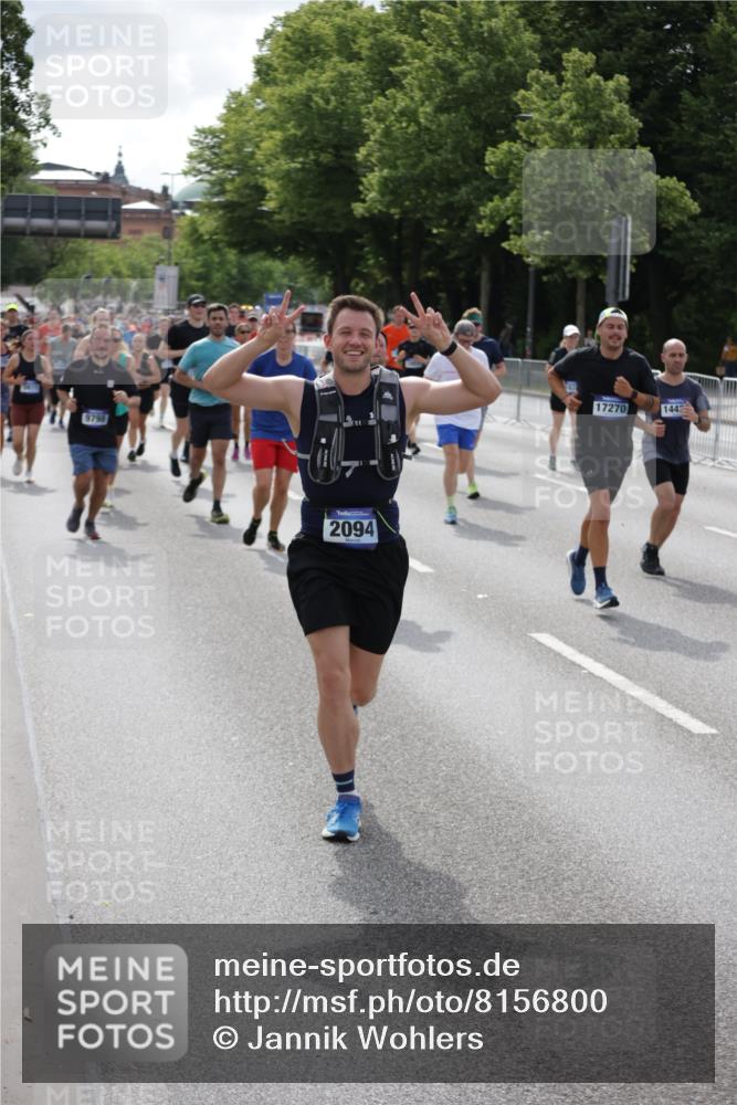 29.06.2025 - hella hamburg halbmarathon Jannik Wohlers http://msf.ph/oto/8156800 29.06.2025 10:17:21 Lombardsbrücke 1015, 1204, 1274, 1458, 1622, 1749, 1795, 2094, 2259, 2548, 3138, 3292, 4218, 5002, 5004, 5290, 5611, 5733, 6254, 6336, 6352, 6786, 7258, 7413, 8144, 8799, 9400, 9798, 9848, 9964, 10174, 10677, 10831, 11156, 11275, 11372, 11656, 11707, 11916, 12031, 12401, 12553, 12683, 13843, 14013, 14194, 14307, 14420, 14701, 14738, 14825, 15203, 15322, 15978, 16038, 16576, 16707, 17083, 17270, 17542, 17616, 19029 meine-sportfotos.de
