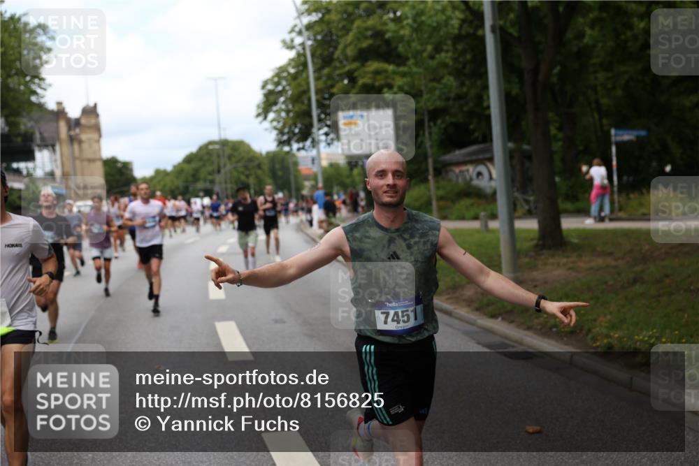 29.06.2025 - hella hamburg halbmarathon Yannick Fuchs http://msf.ph/oto/8156825 29.06.2025 10:38:22 20KM 1415, 1558, 2816, 3907, 4425, 4981, 4999, 5275, 5506, 5624, 5692, 6490, 6705, 6903, 6991, 7005, 7093, 7451, 8063, 8145, 8218, 8900, 9043, 9081, 9374, 9633, 9931, 10193, 10246, 10669, 10930, 11153, 11346, 11648, 11848, 12327, 12438, 12554, 12966, 13421, 13996, 14690, 14798, 14861, 15512, 15862, 16062, 16224, 16301, 16316, 16547, 16549, 16720, 17251, 17376, 17516, 17912, 18678, 18942 meine-sportfotos.de