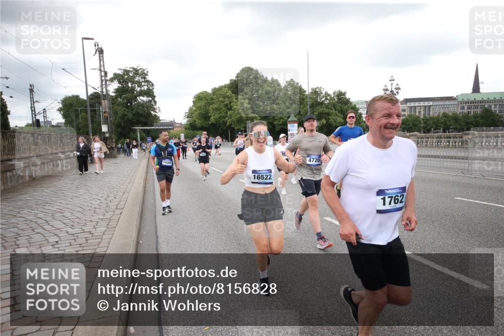 29.06.2025 - hella hamburg halbmarathon Jannik Wohlers http://msf.ph/oto/8156828 29.06.2025 10:54:01 Lombardsbrücke 1762, 1822, 1949, 2244, 2532, 3364, 3761, 3795, 3857, 4720, 4971, 5157, 5185, 5216, 5309, 5514, 5933, 5993, 6023, 6279, 6987, 7498, 7670, 7874, 7946, 7986, 8801, 8803, 9130, 10207, 11354, 11785, 12923, 12930, 13035, 13257, 13693, 13733, 14655, 14904, 15174, 15627, 15628, 15674, 15731, 16117, 16522, 16628, 16683, 17394, 18093, 18431 meine-sportfotos.de