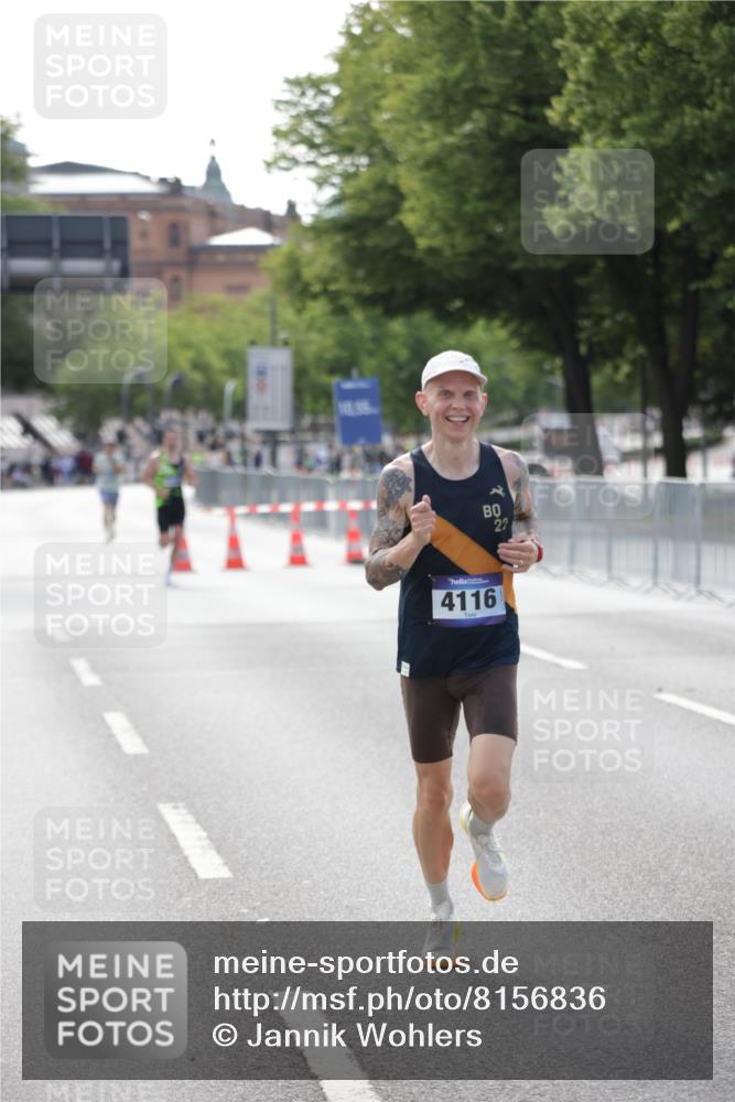 29.06.2025 - hella hamburg halbmarathon Jannik Wohlers http://msf.ph/oto/8156836 29.06.2025 09:37:52 Lombardsbrücke 4116 meine-sportfotos.de