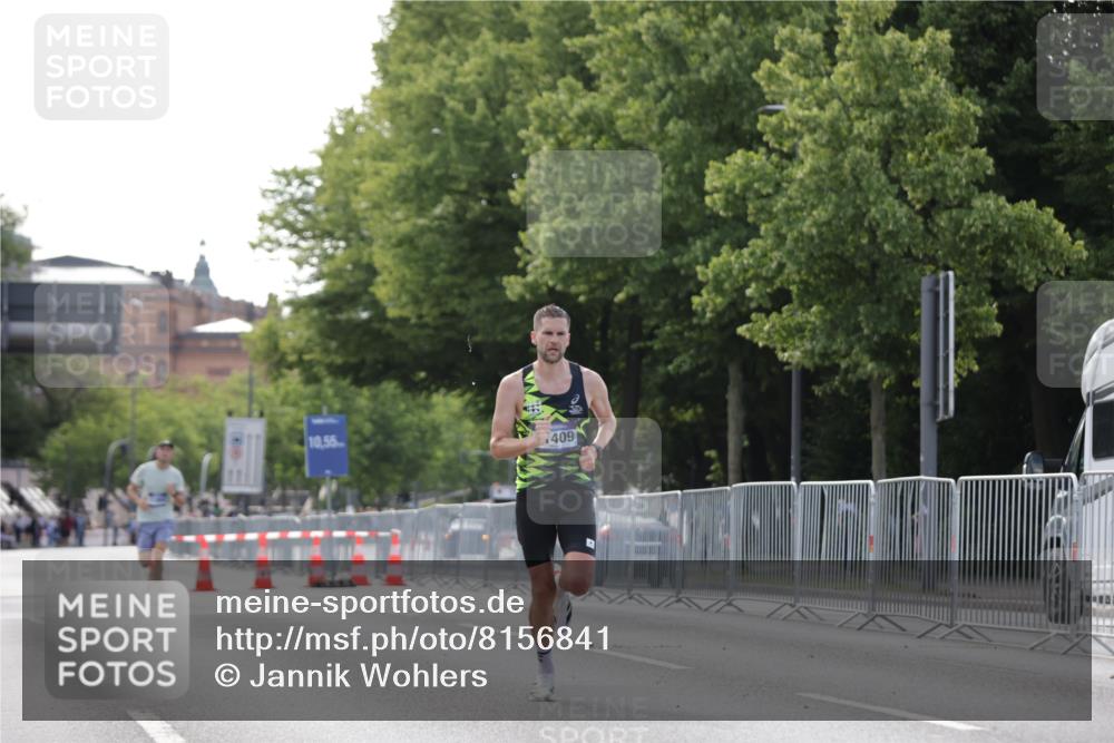 29.06.2025 - hella hamburg halbmarathon Jannik Wohlers http://msf.ph/oto/8156841 29.06.2025 09:37:59 Lombardsbrücke 4116, 11409 meine-sportfotos.de
