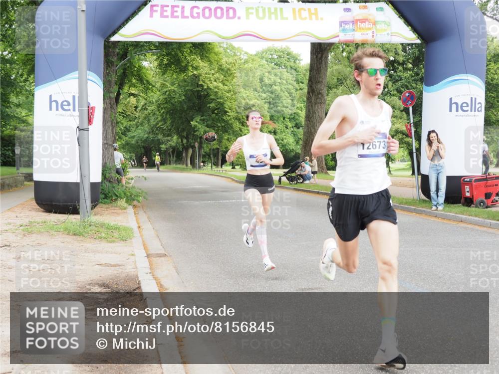 29.06.2025 - hella hamburg halbmarathon MichiJ http://msf.ph/oto/8156845 29.06.2025 10:06:47 Zwischen KM18-KM19 45, 12673 meine-sportfotos.de