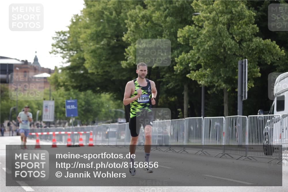 29.06.2025 - hella hamburg halbmarathon Jannik Wohlers http://msf.ph/oto/8156856 29.06.2025 09:37:59 Lombardsbrücke 4116, 11409 meine-sportfotos.de