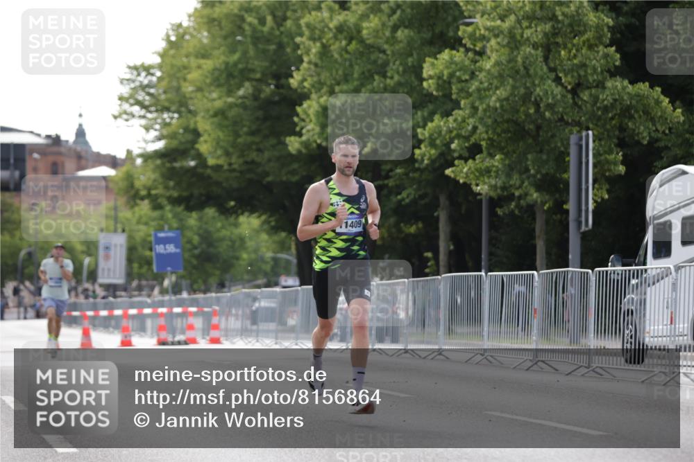 29.06.2025 - hella hamburg halbmarathon Jannik Wohlers http://msf.ph/oto/8156864 29.06.2025 09:37:59 Lombardsbrücke 4116, 11409 meine-sportfotos.de