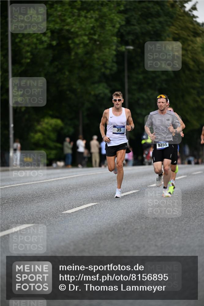 29.06.2025 - hella hamburg halbmarathon Dr. Thomas Lammeyer http://msf.ph/oto/8156895 29.06.2025 09:43:12 Kennedybrücke 34, 35, 52, 54, 2659, 3720, 6530, 9255, 10650 meine-sportfotos.de