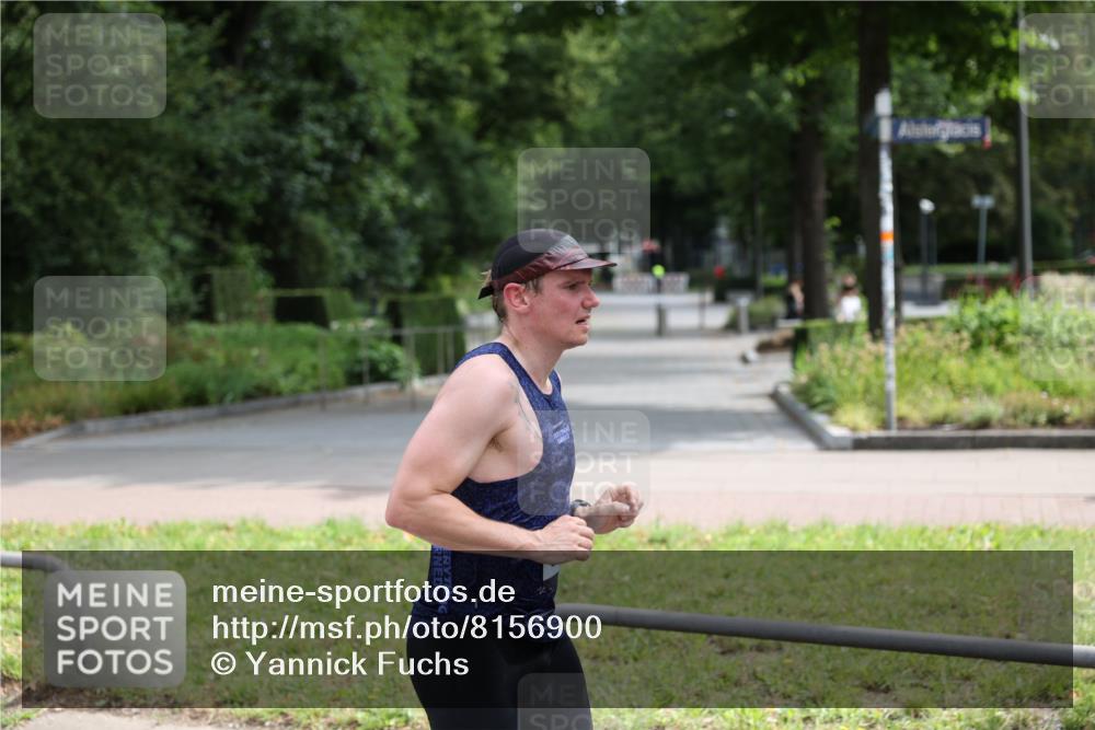 29.06.2025 - hella hamburg halbmarathon Yannick Fuchs http://msf.ph/oto/8156900 29.06.2025 10:17:56 20KM 2618, 3720, 4571, 16548, 18693, 18897 meine-sportfotos.de