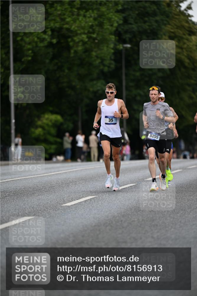 29.06.2025 - hella hamburg halbmarathon Dr. Thomas Lammeyer http://msf.ph/oto/8156913 29.06.2025 09:43:12 Kennedybrücke 34, 35, 52, 54, 2659, 3720, 6530, 9255, 10650 meine-sportfotos.de