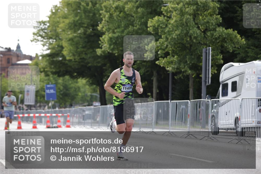 29.06.2025 - hella hamburg halbmarathon Jannik Wohlers http://msf.ph/oto/8156917 29.06.2025 09:37:59 Lombardsbrücke 4116, 11409 meine-sportfotos.de