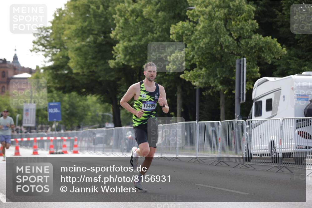 29.06.2025 - hella hamburg halbmarathon Jannik Wohlers http://msf.ph/oto/8156931 29.06.2025 09:37:59 Lombardsbrücke 4116, 11409 meine-sportfotos.de