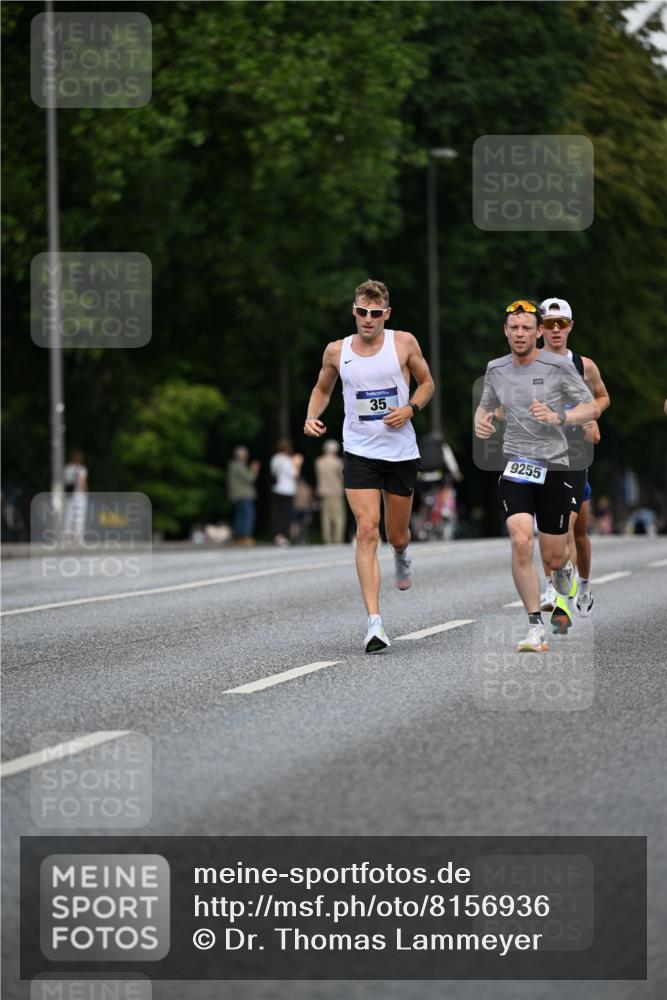 29.06.2025 - hella hamburg halbmarathon Dr. Thomas Lammeyer http://msf.ph/oto/8156936 29.06.2025 09:43:12 Kennedybrücke 34, 35, 52, 54, 2659, 3720, 6530, 9255, 10650 meine-sportfotos.de