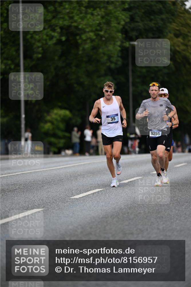 29.06.2025 - hella hamburg halbmarathon Dr. Thomas Lammeyer http://msf.ph/oto/8156957 29.06.2025 09:43:12 Kennedybrücke 34, 35, 52, 54, 2659, 3720, 6530, 9255, 10650 meine-sportfotos.de