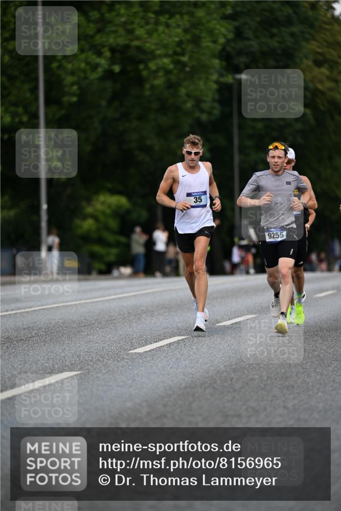 29.06.2025 - hella hamburg halbmarathon Dr. Thomas Lammeyer http://msf.ph/oto/8156965 29.06.2025 09:43:12 Kennedybrücke 34, 35, 52, 54, 2659, 3720, 6530, 9255, 10650 meine-sportfotos.de